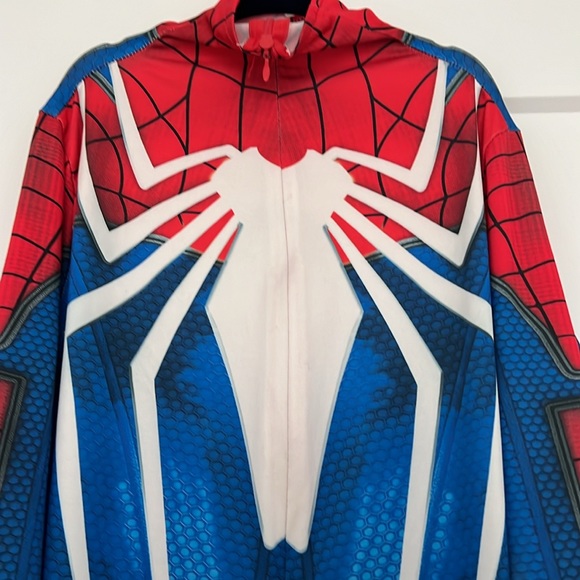 🕷️SPIDERMAN 1 PIECE COSTUME. Length should to toe 55” inseam to toe 29” pit 16” - Picture 2 of 8